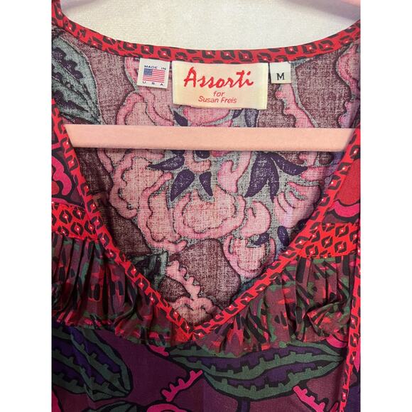 Vintage Top Size MED Ruffles Shoulder Pads Printed Purple Red Green Boehmian - Picture 4 of 5